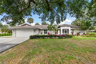1020 19th St SW, Naples, FL 34117 - Photo 2
