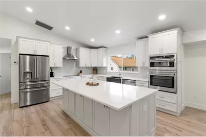 1020 19th St SW, Naples, FL 34117 - Photo 10