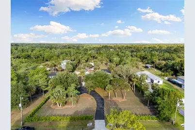 1020 19th St SW, Naples, FL 34117 - Photo 44