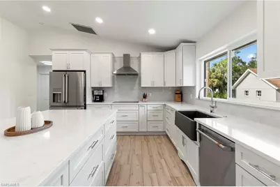 1020 19th St SW, Naples, FL 34117 - Photo 12