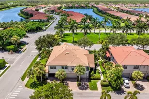 1359 Artesia Dr E, Naples, FL 34113 - Photo 38