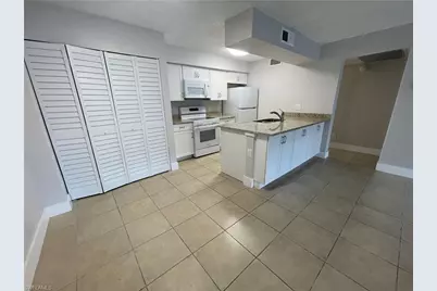 5323 Summerlin Rd #2307, Fort Myers, FL 33919 - Photo 4