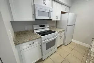 5323 Summerlin Rd, Fort Myers, FL 33919 - Photo 6