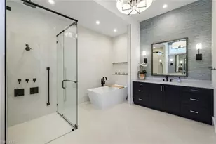 16647 Isola Bella Ln, Naples, FL 34110 - Photo 28