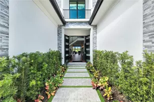 16647 Isola Bella Ln, Naples, FL 34110 - Photo 2