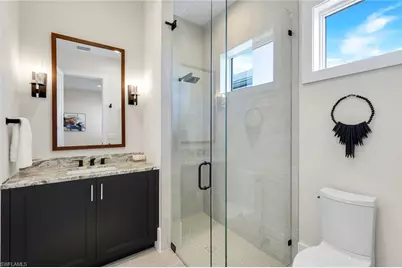 16647 Isola Bella Ln, Naples, FL 34110 - Photo 24