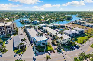 2100 Gulf Shore Blvd N, Naples, FL 34102 - Photo 8