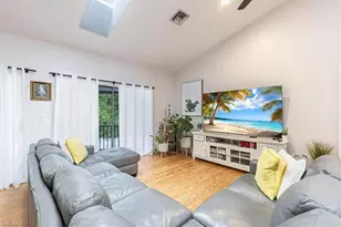 3618 Cottage Club Ln, Naples, FL 34105 - Photo 8