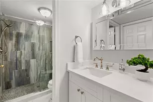 3071 Sandpiper Bay Cir, Naples, FL 34112 - Photo 16