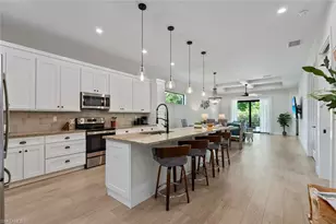 3552 Hibiscus Ave, Naples, FL 34104 - Photo 4