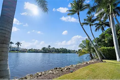 575 Palm Cir E, Naples, FL 34102 - Photo 44