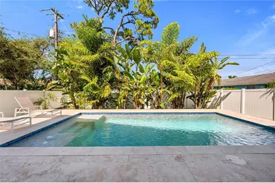 811 108th Ave N, Naples, FL 34108 - Photo 2