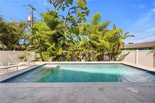 811 108th Ave N, Naples, FL 34108 - Photo 2