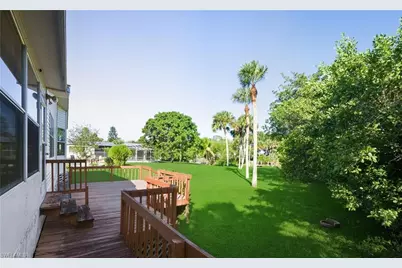 234 Riverwood Rd, Naples, FL 34114 - Photo 32