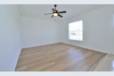 343 NE 10th St, Cape Coral, FL 33909 - Photo 2