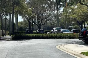 3545 Laurel Greens Ln N, Naples, FL 34119 - Photo 2