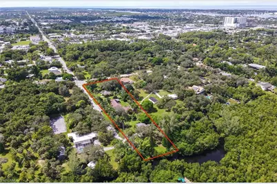 1063 Shadowlawn Dr, Naples, FL 34104 - Photo 4