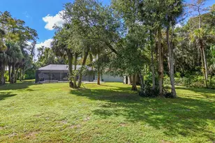 5311 Hickory Wood Dr, Naples, FL 34119 - Photo 38