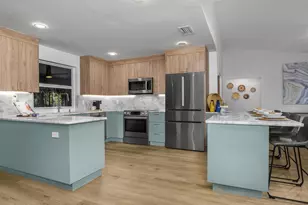 5311 Hickory Wood Dr, Naples, FL 34119 - Photo 4