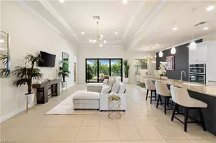 10137 Florence Cir, Naples, FL 34119 - Photo 4