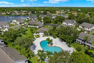 1010 Partridge Cir, Naples, FL 34104 - Photo 24