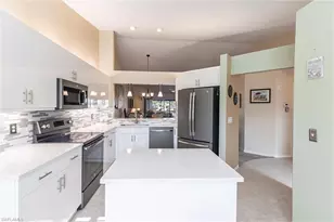 940 Woodshire Ln, Naples, FL 34105 - Photo 6