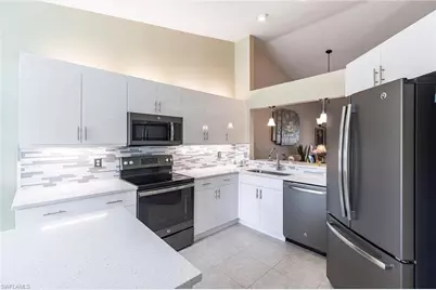 940 Woodshire Ln #M10, Naples, FL 34105 - Photo 4