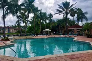 1260 Wildwood Lakes Blvd, Naples, FL 34104 - Photo 8