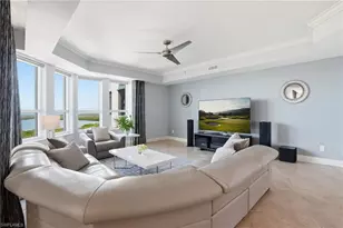 285 Grande Way, Naples, FL 34110 - Photo 8