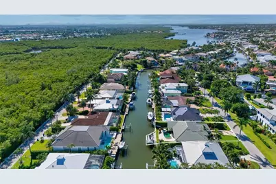 1923 Snook Dr, Naples, FL 34102 - Photo 6