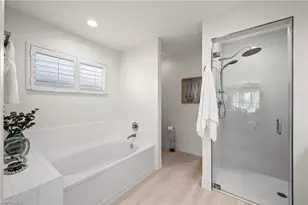 1590 Weybridge Cir, Naples, FL 34110 - Photo 20