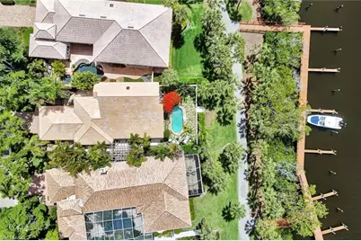 27571 Riverbank Dr, Bonita Springs, FL 34134 - Photo 4