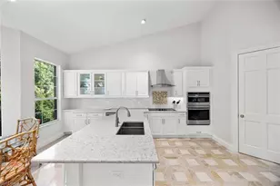 265 Colonade Cir, Naples, FL 34103 - Photo 22