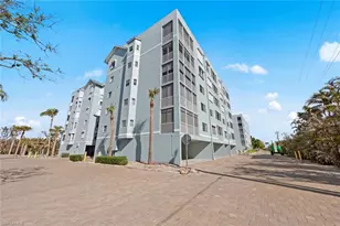 22736 Island Pines Way S, Fort Myers Beach, FL 33931 - Photo 6