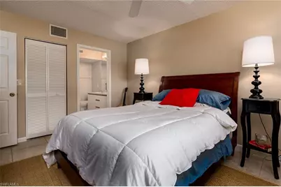 109 Wading Bird Cir #V-104, Naples, FL 34110 - Photo 10