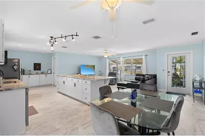 4902 Seville Ct, Cape Coral, FL 33904 - Photo 24