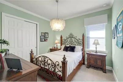 9075 Breakwater Dr, Naples, FL 34120 - Photo 20