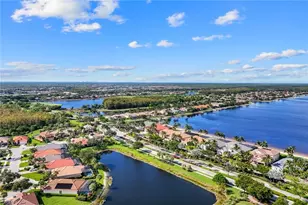 9075 Breakwater Dr, Naples, FL 34120 - Photo 4