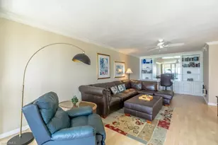 10475 Gulf Shore Dr, Naples, FL 34108 - Photo 10