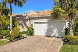207 Glen Eagle Cir, Naples, FL 34104 - Photo 24