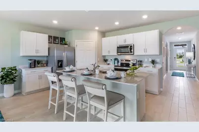 7034 Jolly Cir, Labelle, FL 33935 - Photo 8