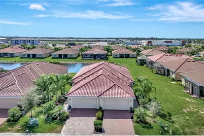 2074 Tamarron Ln, Naples, FL 34120 - Photo 2