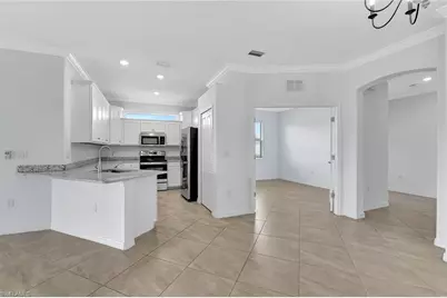 2074 Tamarron Ln, Naples, FL 34120 - Photo 8