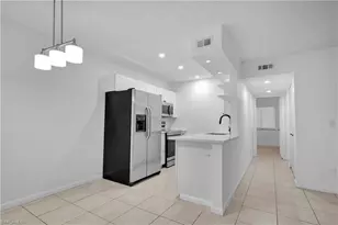 4601 Bayshore Dr, Naples, FL 34112 - Photo 4
