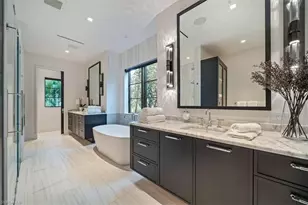 349 2nd Ave N, Naples, FL 34102 - Photo 24