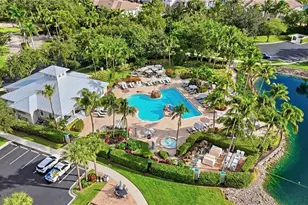 7920 Mahogany Run Ln, Naples, FL 34113 - Photo 4