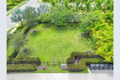2322 Marquesa Cir, Naples, FL 34112 - Photo 32