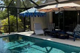 882 Bluebird St, Naples, FL 34104 - Photo 8