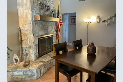 882 Bluebird St, Naples, FL 34104 - Photo 2