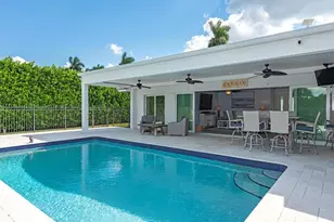 595 Wedge Dr, Naples, FL 34103 - Photo 16